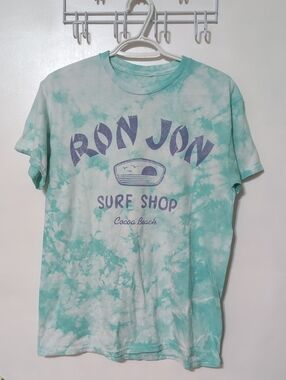 Ron Jon Surf Shop Tee Size Medium